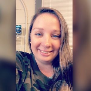 Meet your Posher, Candis